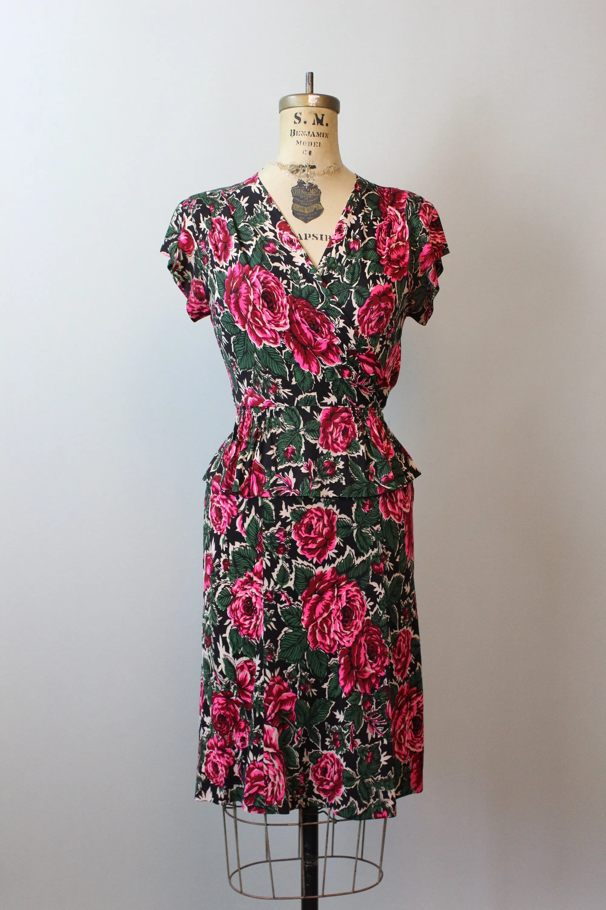 1930s ROSE PRINT rayon jersey dress xs | new spring