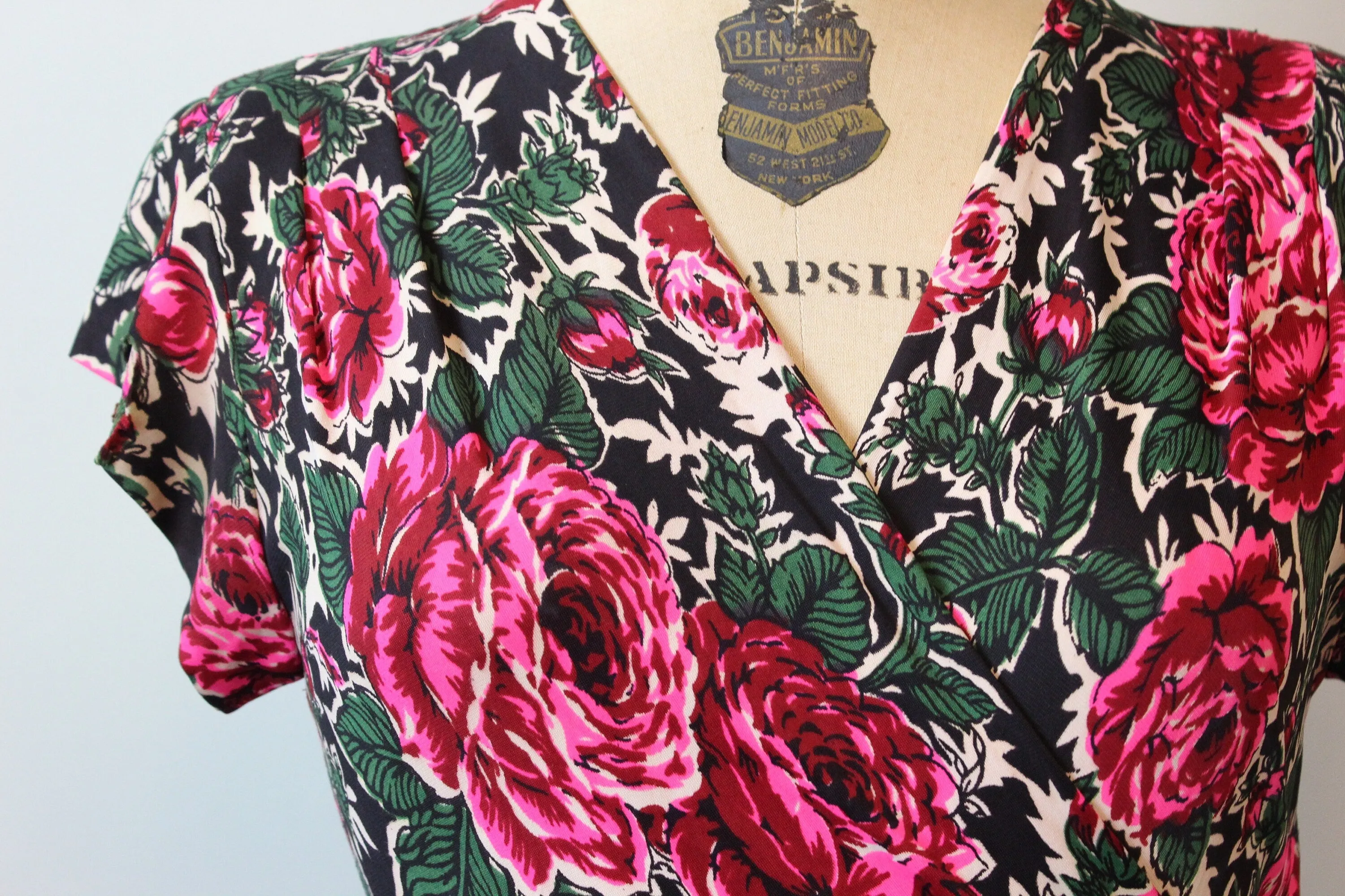 1930s ROSE PRINT rayon jersey dress xs | new spring