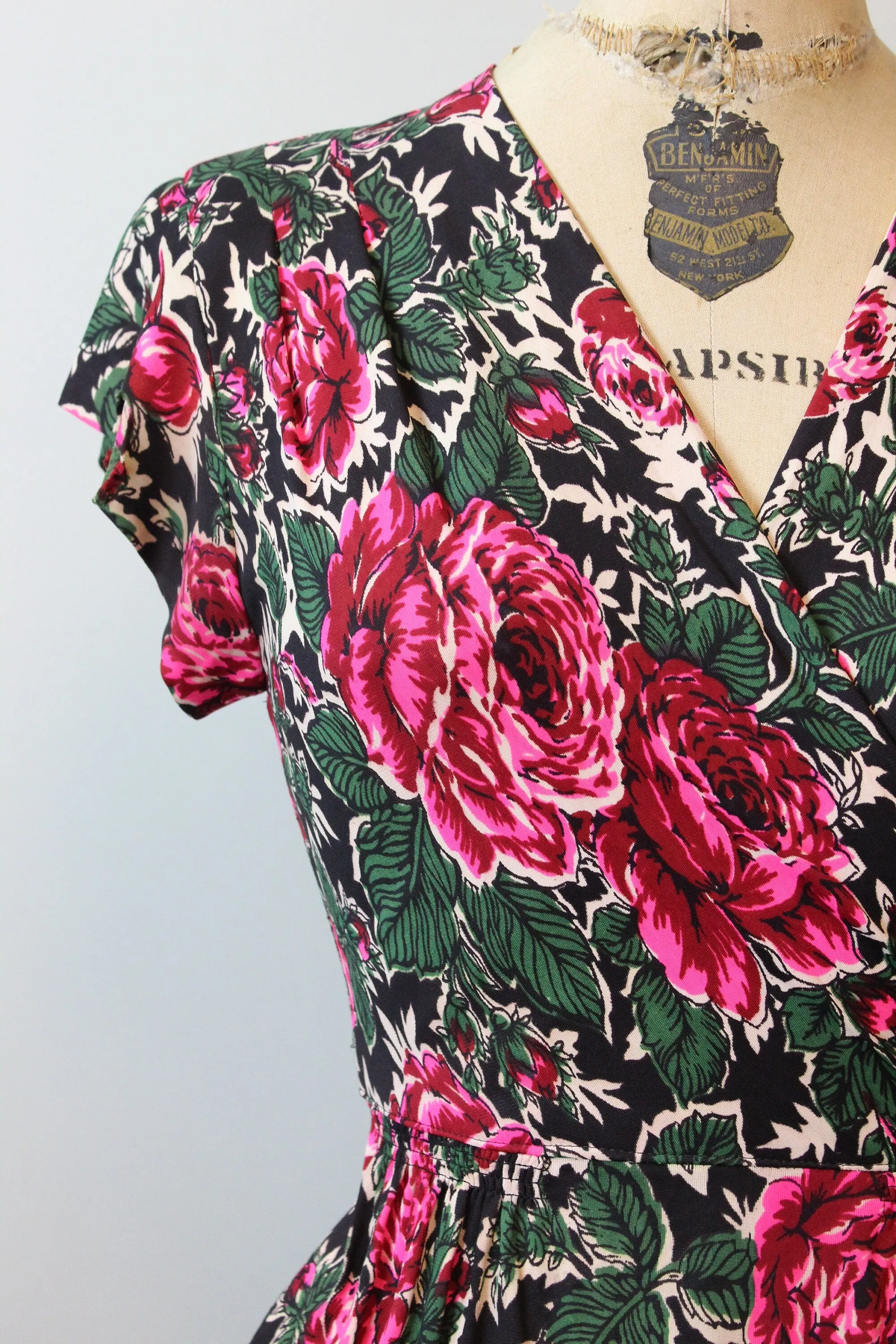 1930s ROSE PRINT rayon jersey dress xs | new spring