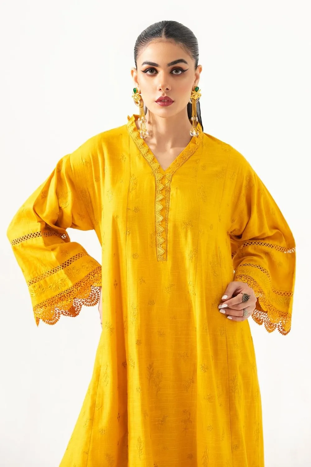 2PC Unstitched |Embroidered Khaddar Shirt   Trouser