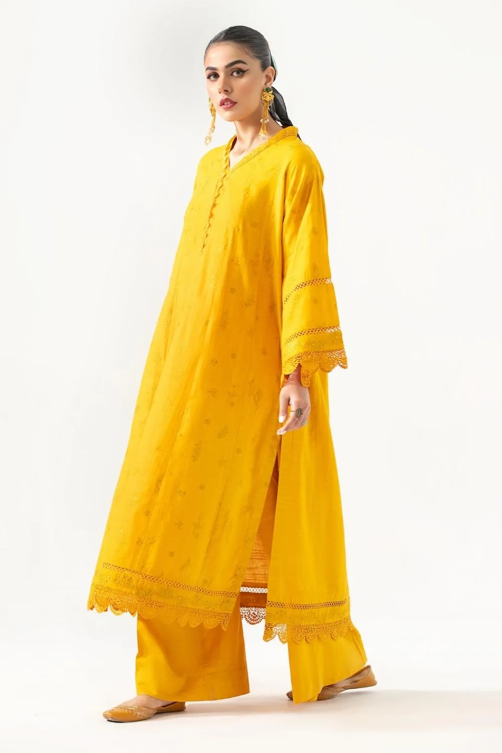 2PC Unstitched |Embroidered Khaddar Shirt   Trouser