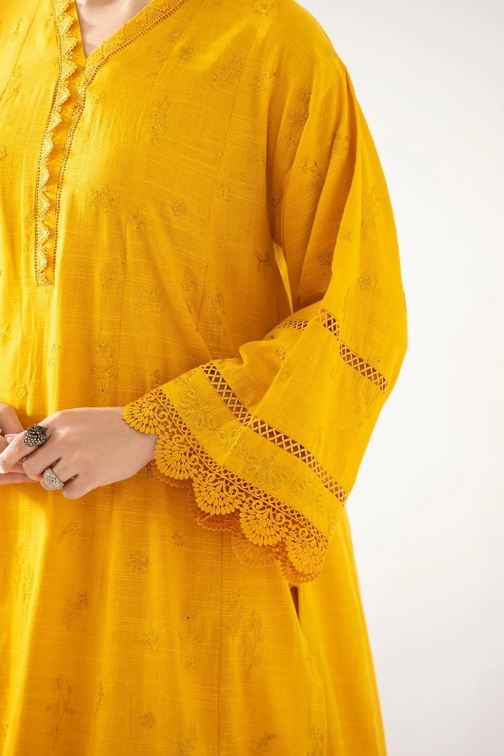 2PC Unstitched |Embroidered Khaddar Shirt   Trouser