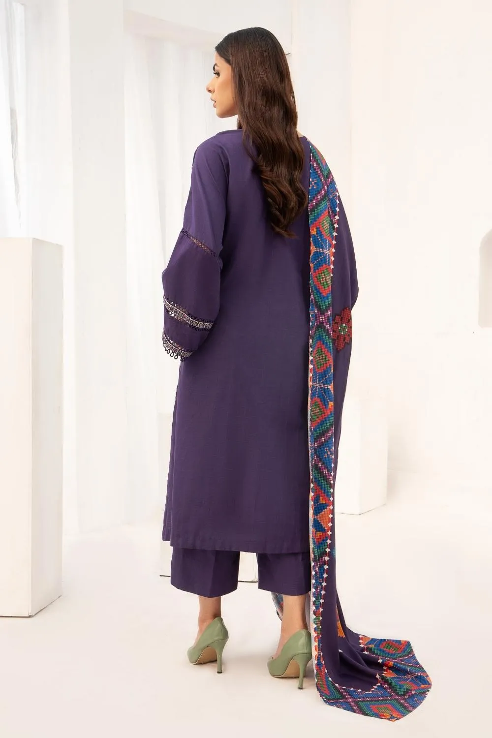 3PC Unstitched |Embroidered Khaddar Suit