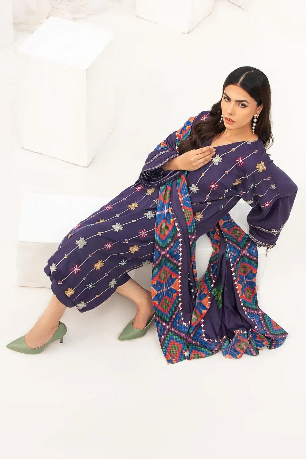 3PC Unstitched |Embroidered Khaddar Suit