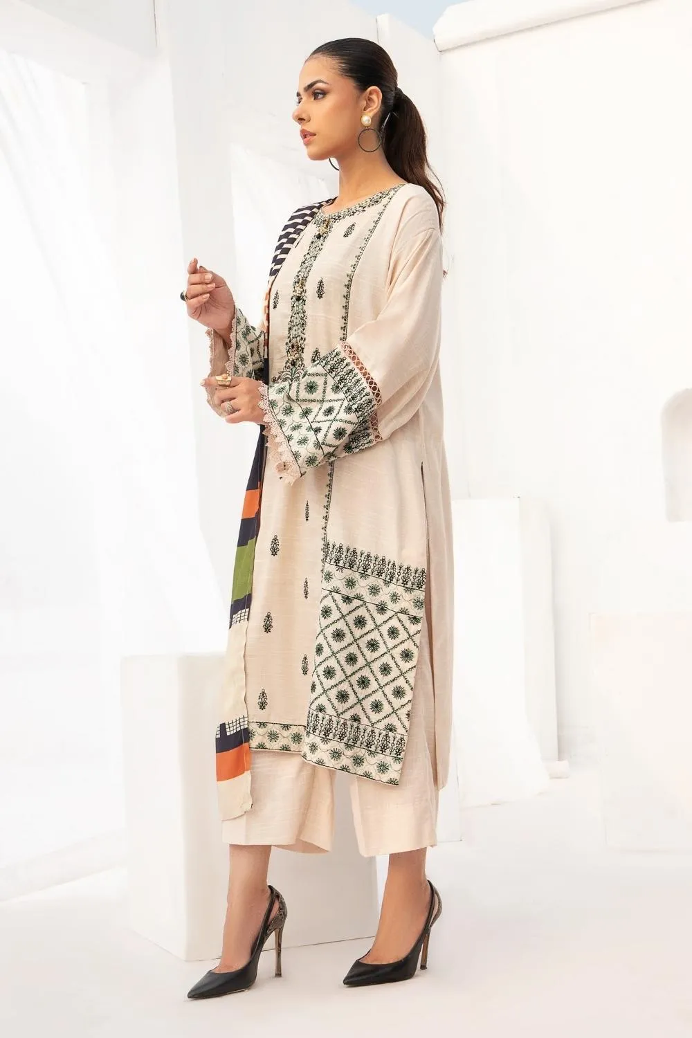 3PC Unstitched | Embroidered Khaddar Suit