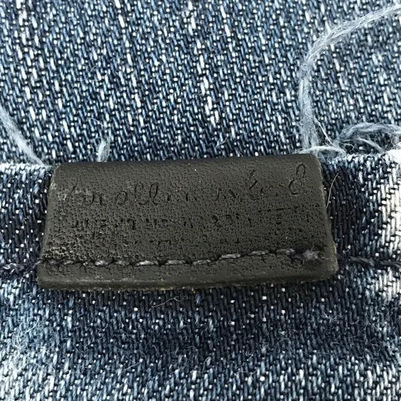 7 FOR ALL MANKIND DISTRESSED STRAIGHT LEG SIZE 30
