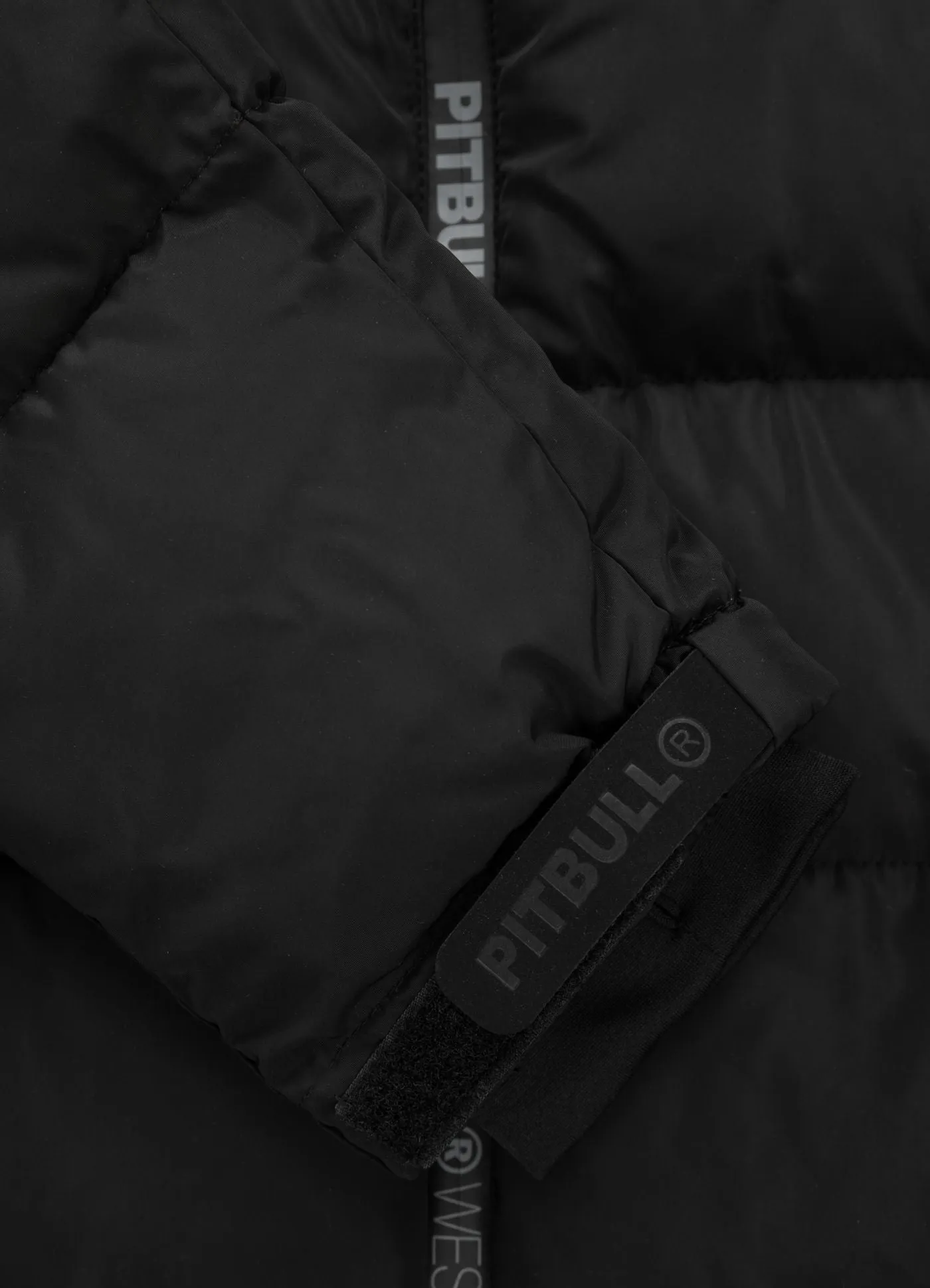 Airway V - Black