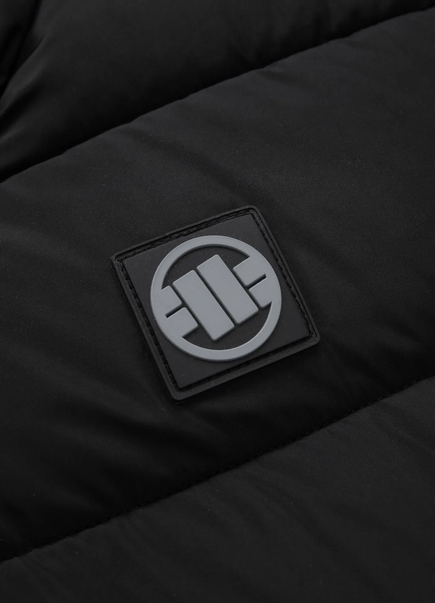 Airway V - Black