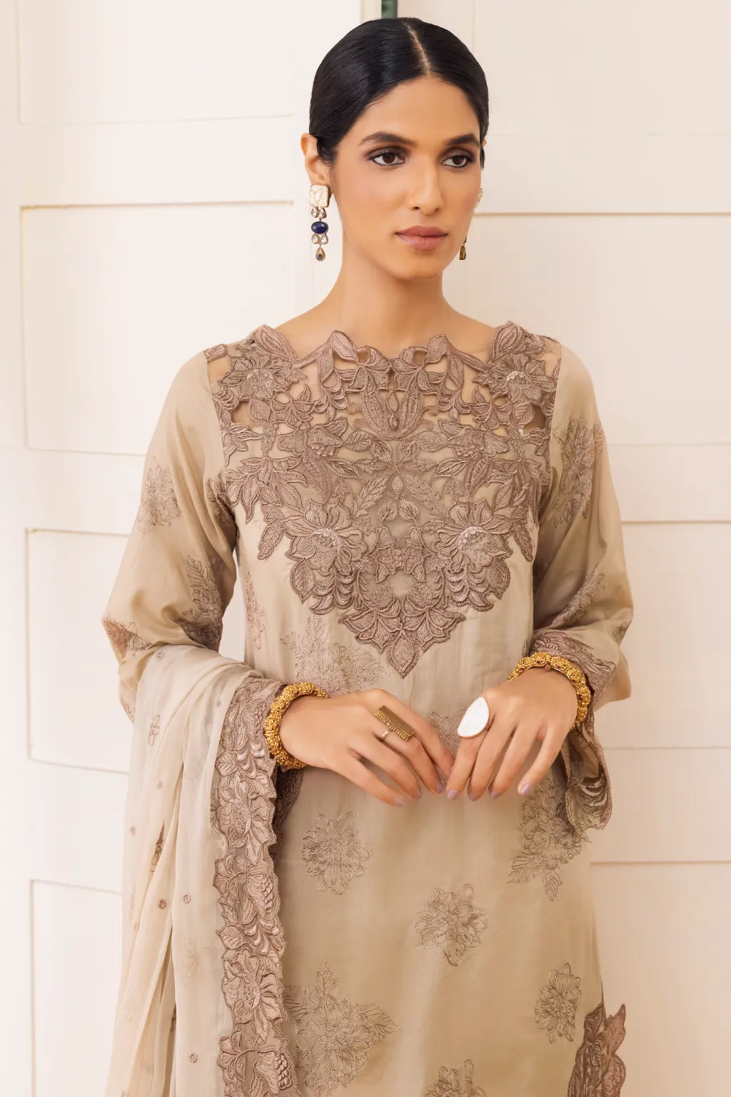 AL-09 Farsana  | Iznik Aashiyan Embroidered unstitched Festive Lawn Collection23