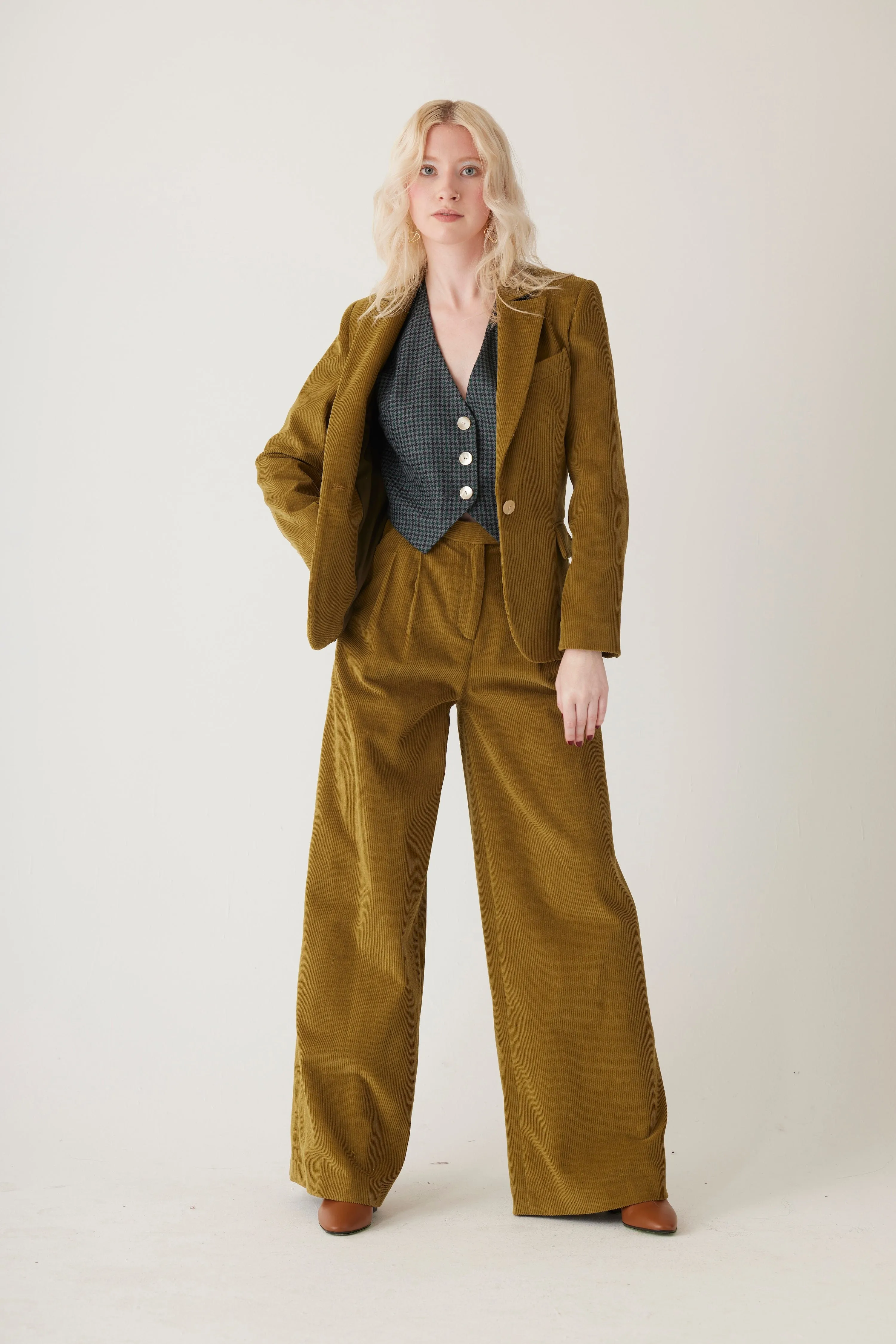Amandine Pant in Fine Wale Corduroy