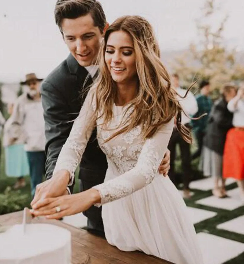Anneprom Vintage Long Sleeve Ivory Lace Chiffon Scoop Wedding Dresses Country Wedding Gowns APW0376