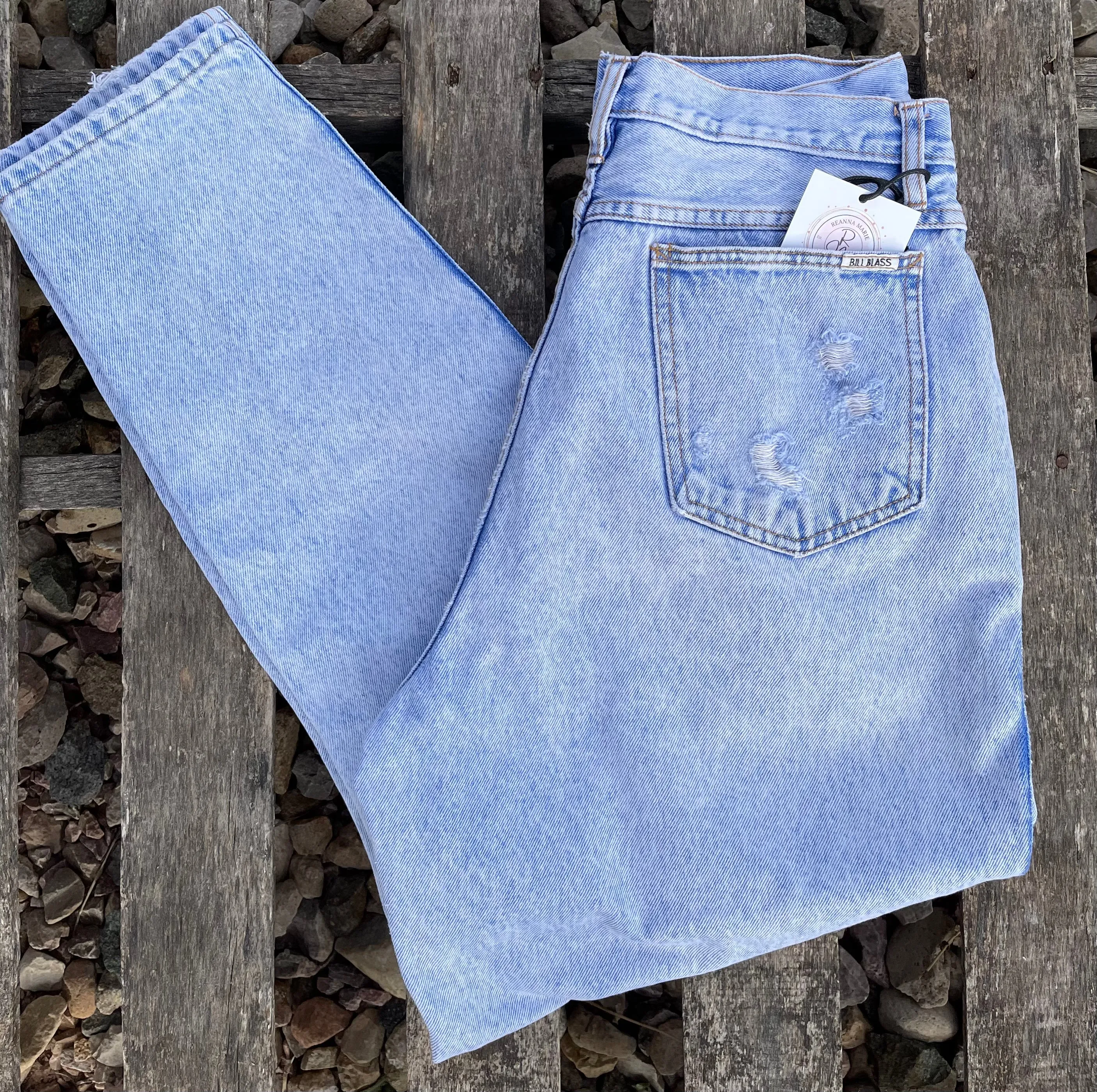 Bill Blass High Waisted Jeans 32"