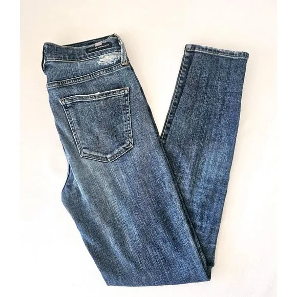 Citizen's of Humanity Rocket High Rise Skinny Some Distressing Size 27