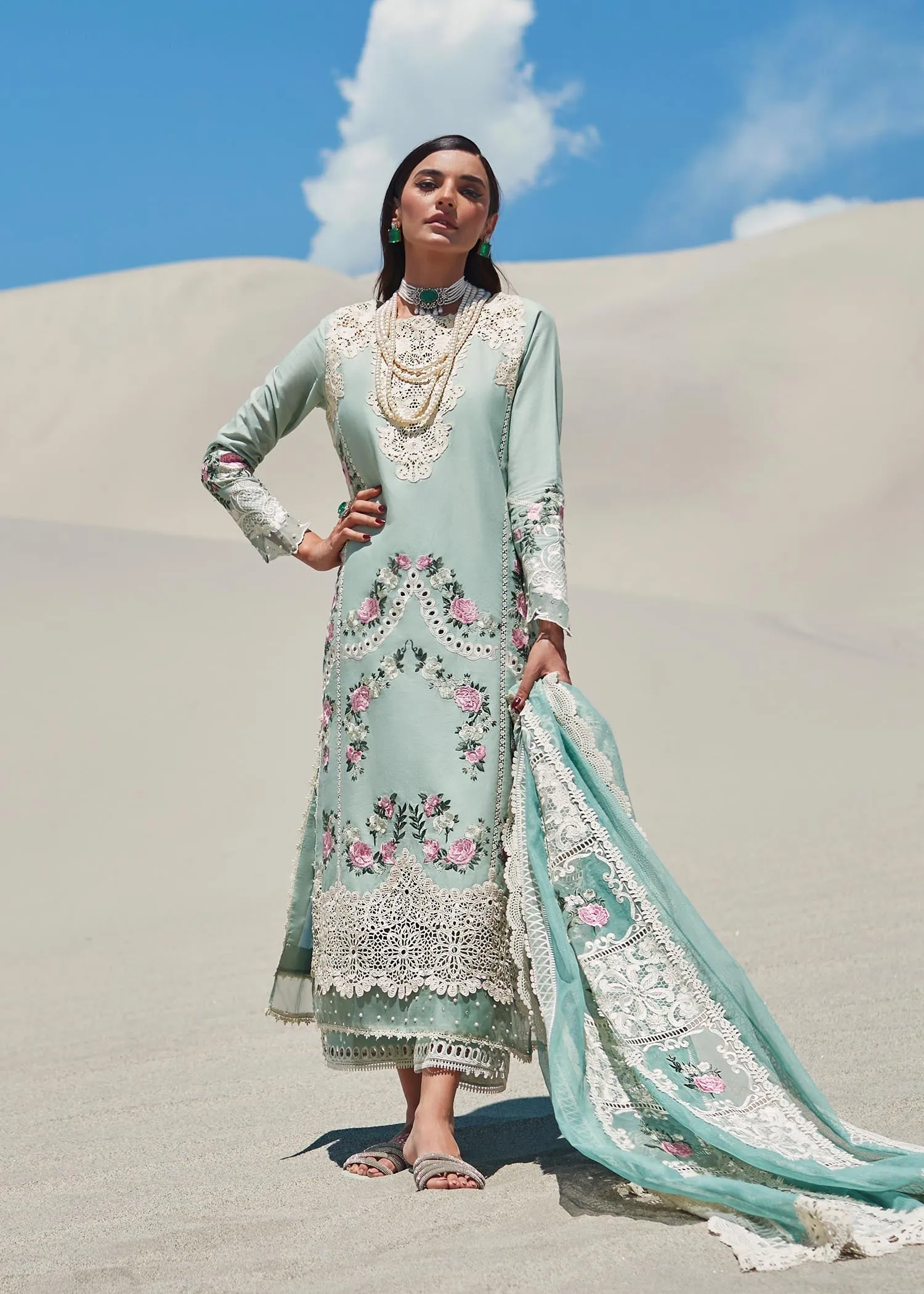 CRIMSON X SAIRA SHAKIRA LUXURY LAWN 2023 | Serendipity D3-B