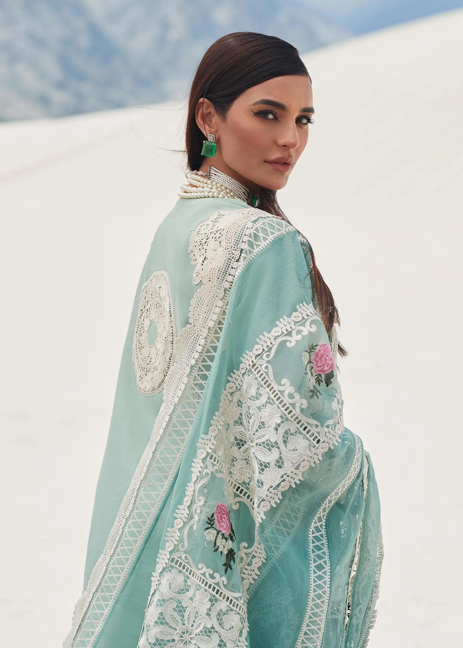 CRIMSON X SAIRA SHAKIRA LUXURY LAWN 2023 | Serendipity D3-B