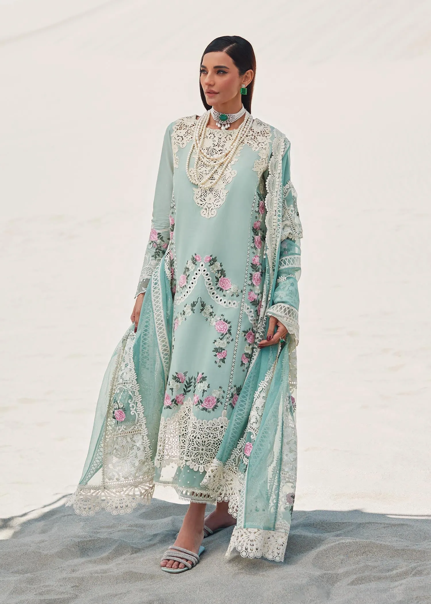 CRIMSON X SAIRA SHAKIRA LUXURY LAWN 2023 | Serendipity D3-B
