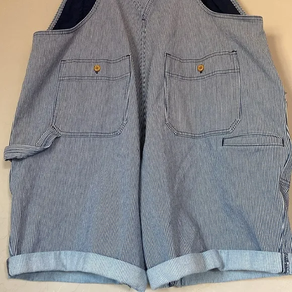 Duluth, XL, railroad pinstriped  gardening short overalls