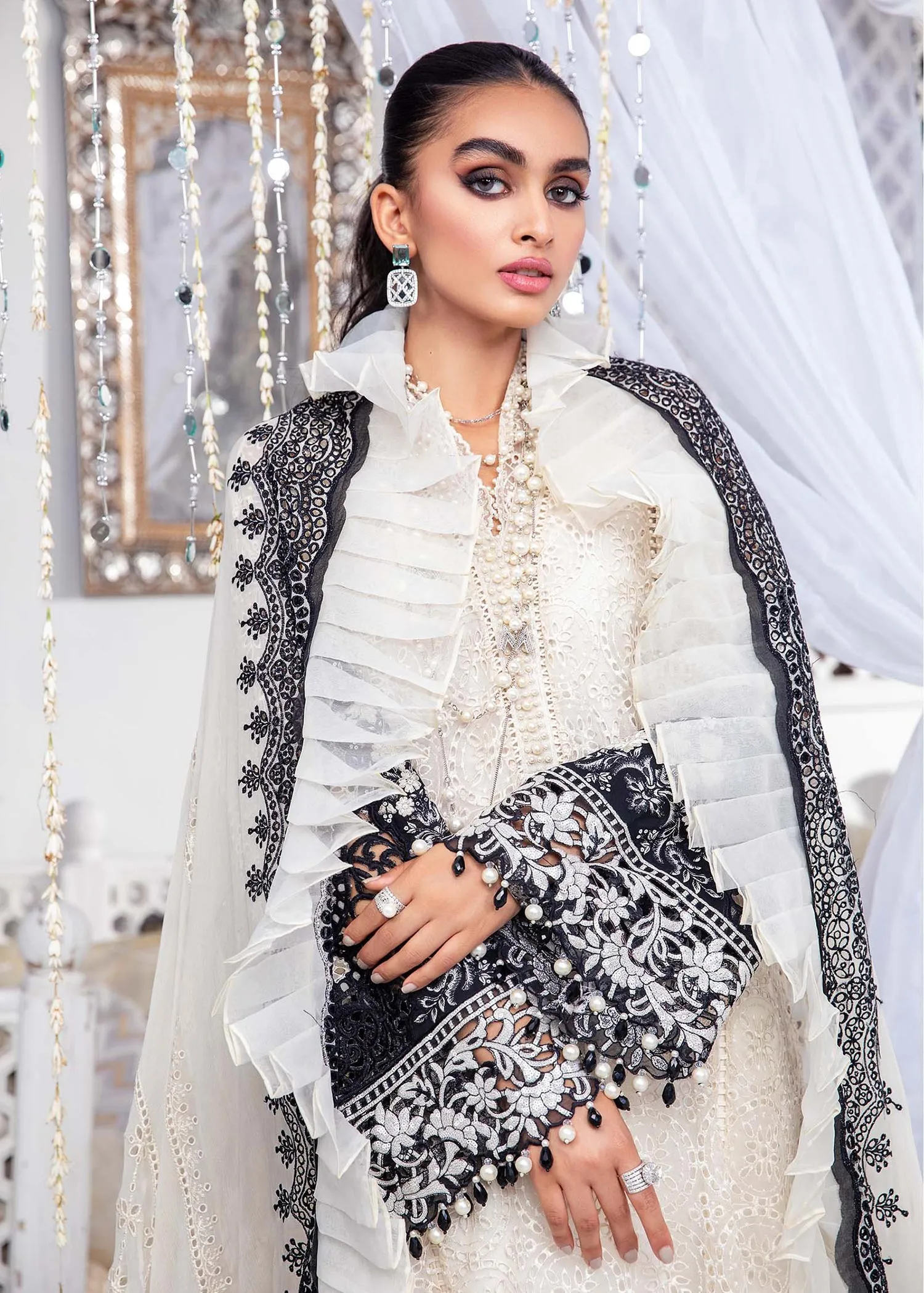 EL-22-05-Off White and Black | Maria.B. Lawn Eid Collection 2022 | Unstitched Embroidered Lawn Suit