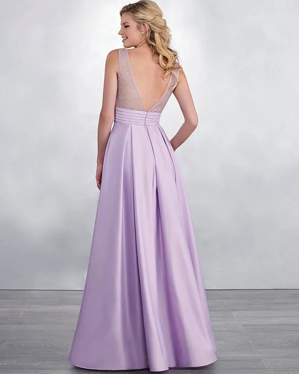 Elegant 2019 Lace Satin Ruffles Bridesmaid Dresses V-Neck Floor Length