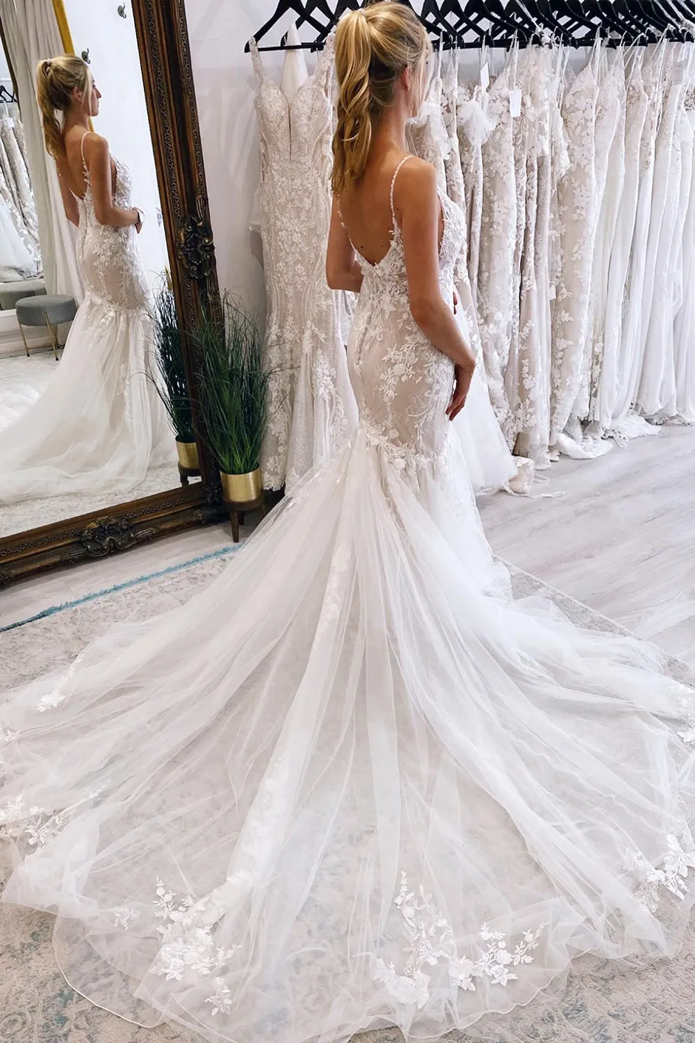 Emerald | Ivory Mermaid Tulle Spaghetti Straps Long Wedding Dress