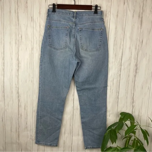 Everlane high waisted light wash jeans 28