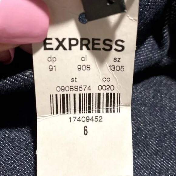 Express Cropped Wide Leg Super High Rise Jeans  Size 6 NWT