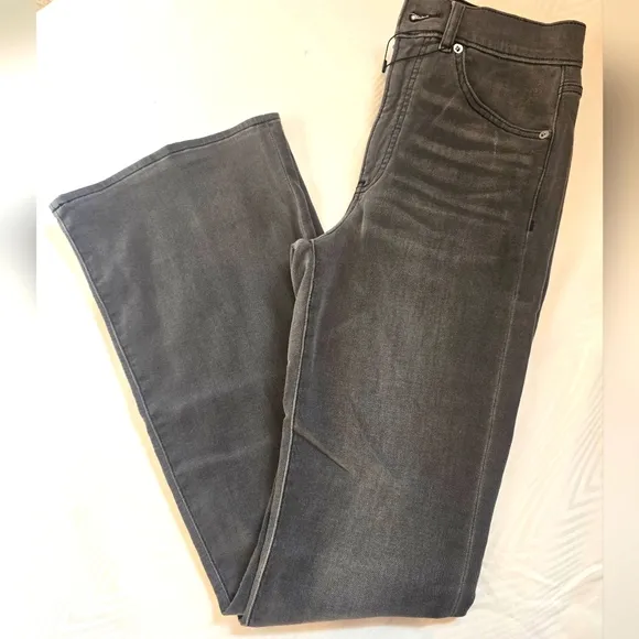 EXPRESS High Waisted LUXE Comfort Gray Flair Jeans Size 6R
