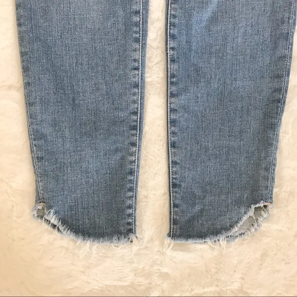 FRAME Denim Le Skinny de Jeanne Crop Raw Tulip Hem Jeans in Easton Size 24