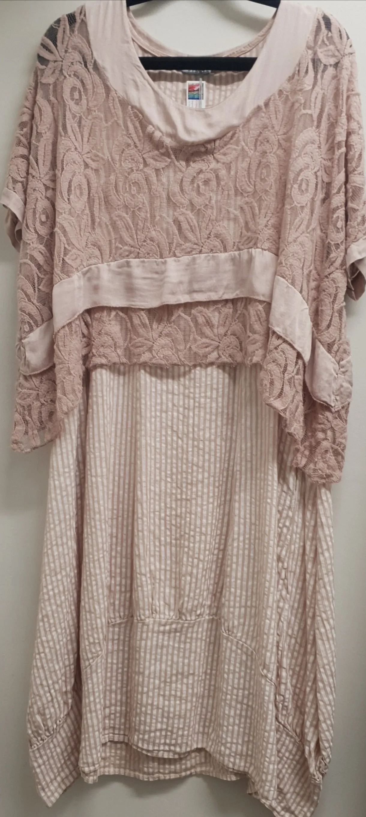 GIA- cropped Lace Overlay