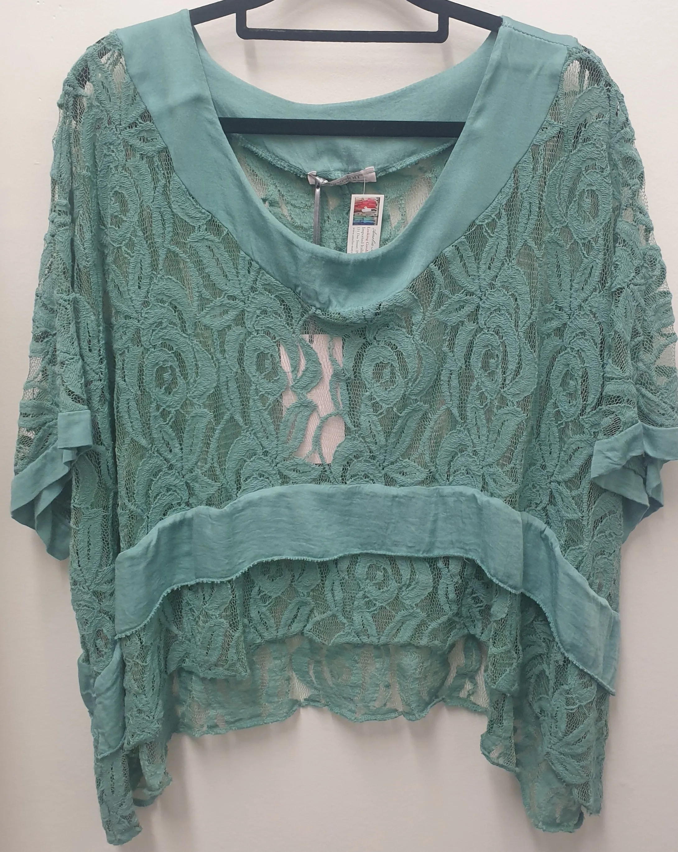 GIA- cropped Lace Overlay