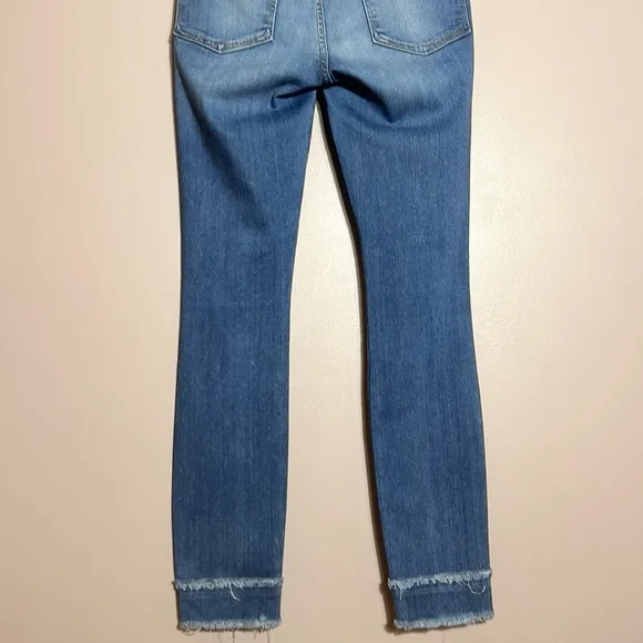 Good American Good Waist Skinny Jeans