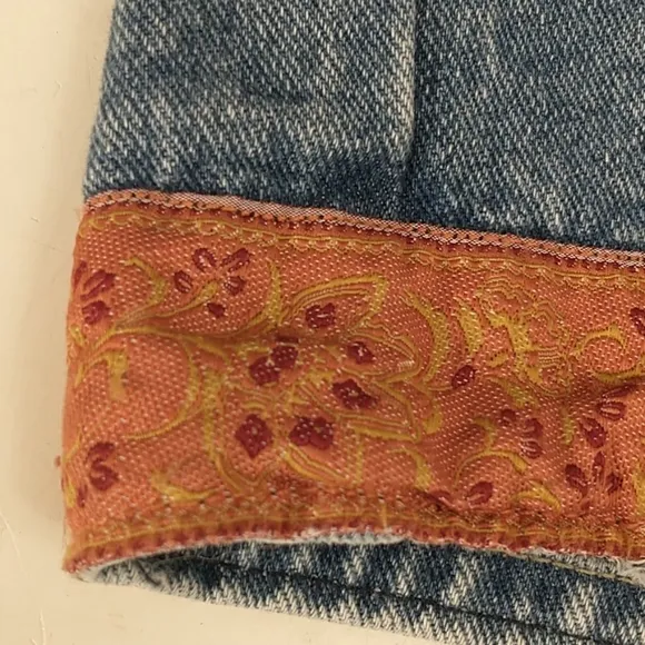 High Waisted Denim Jean Shorts Vintage w Boho Trim