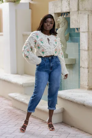 HIGH WAITED MOM JEANS