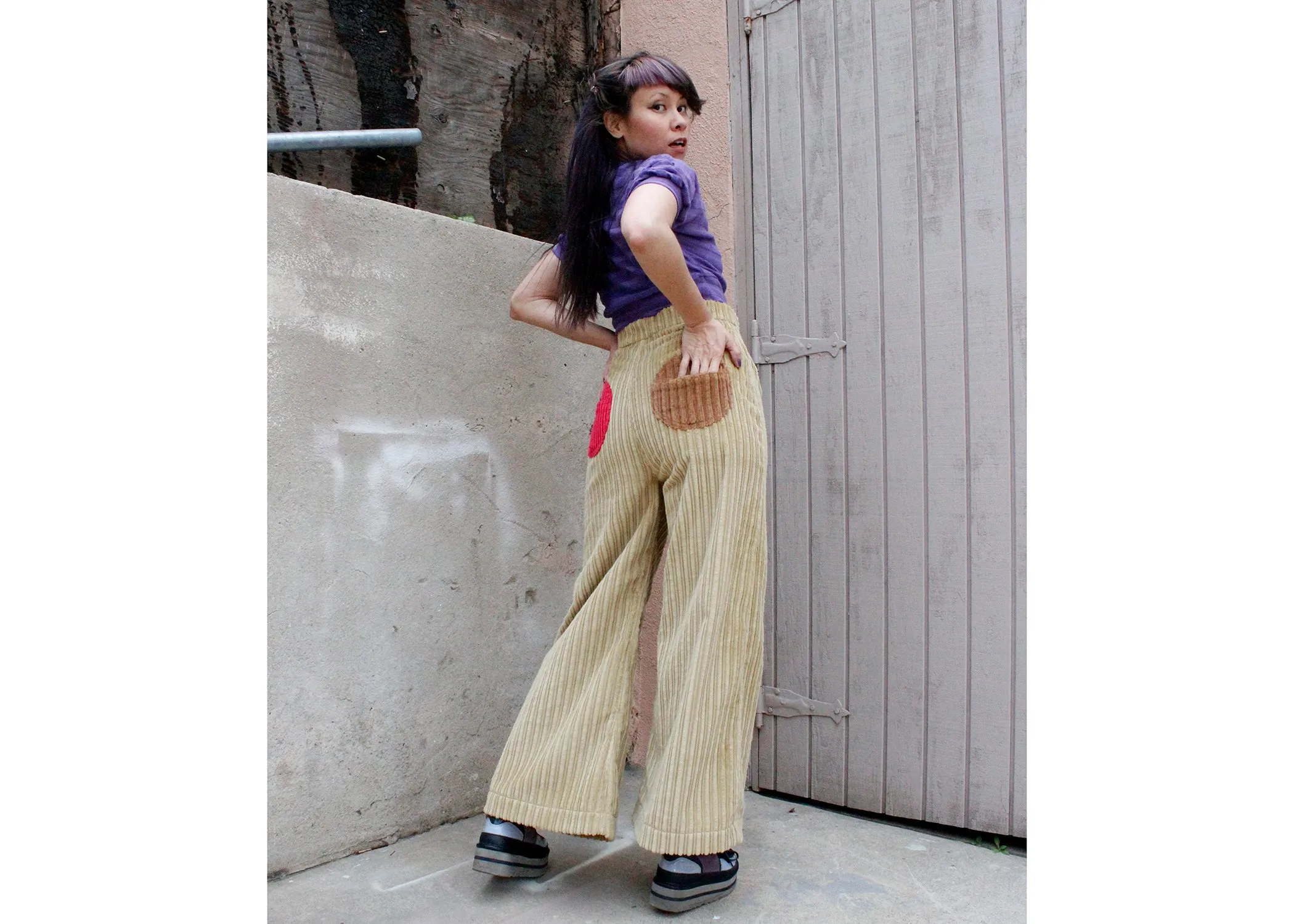 Holis Corduroy Trousers in Wonder Wheat
