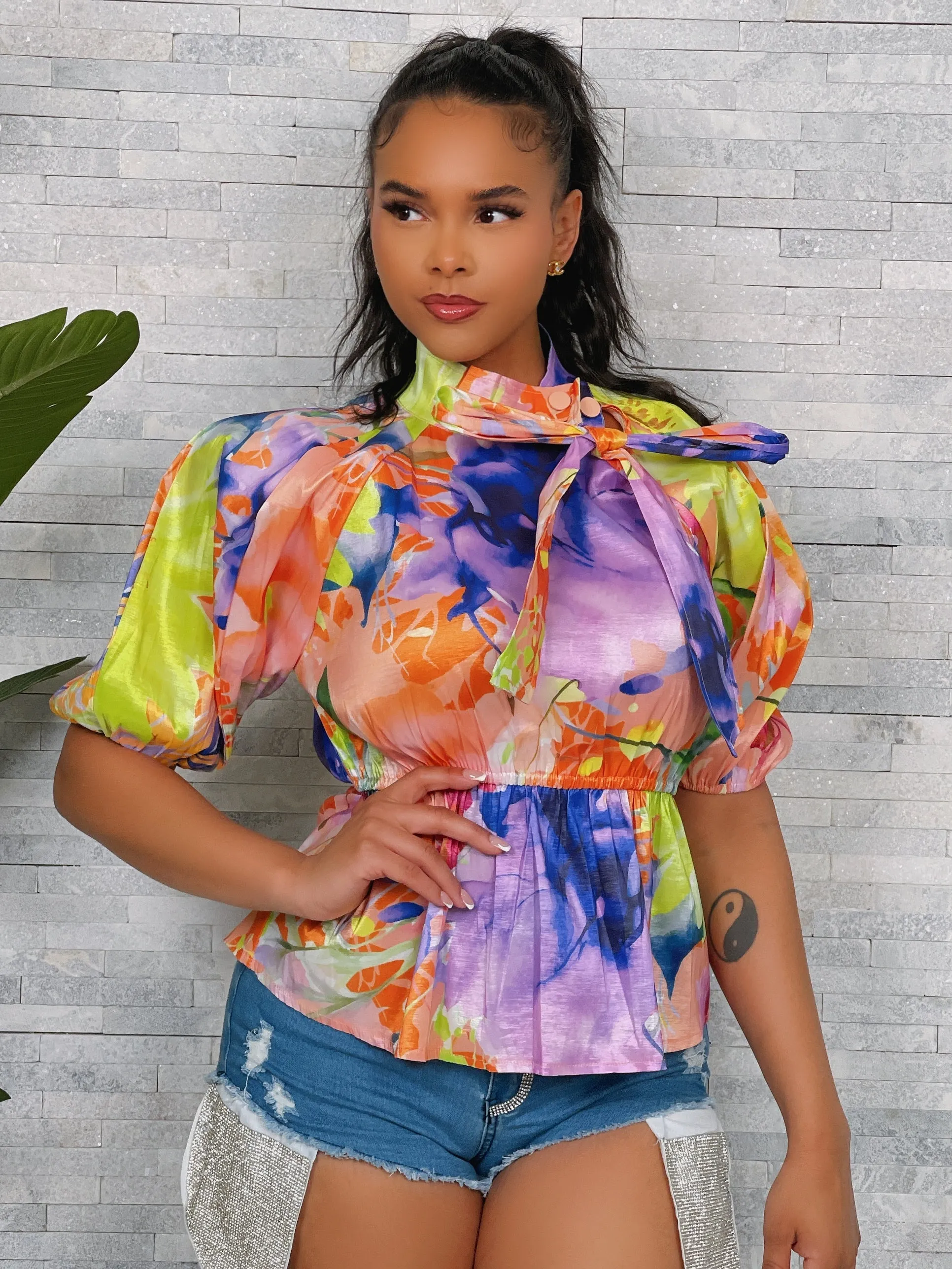 HT720PP - PRINT TAFFETA PEPLUM TOP