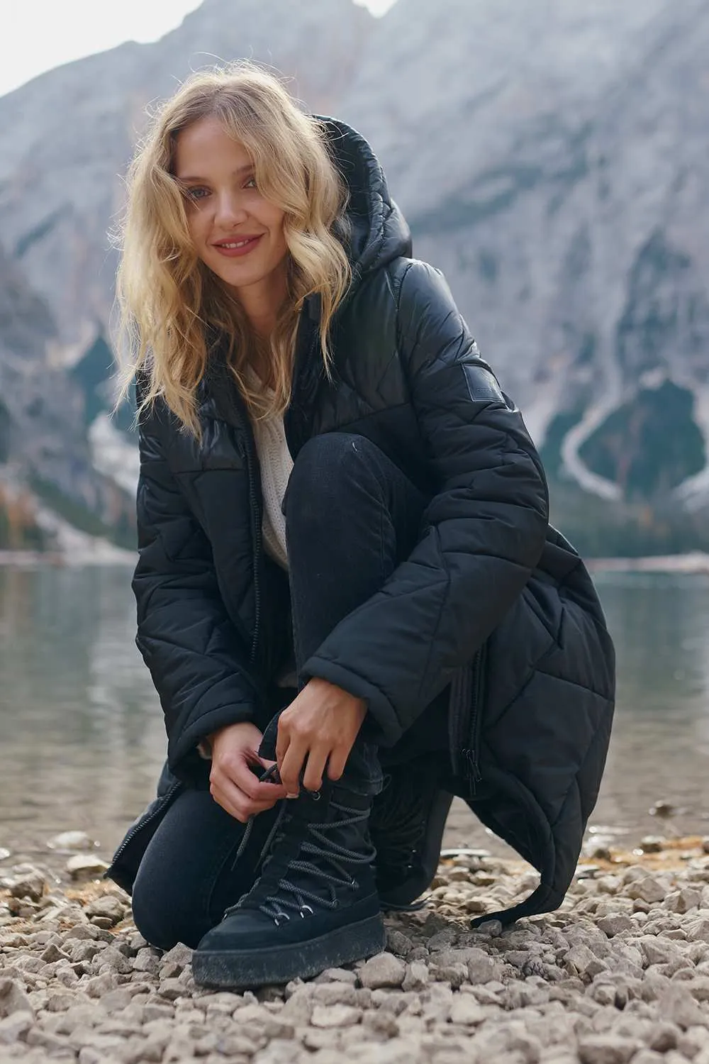 Iceberg Midnight Traveler winter jacket
