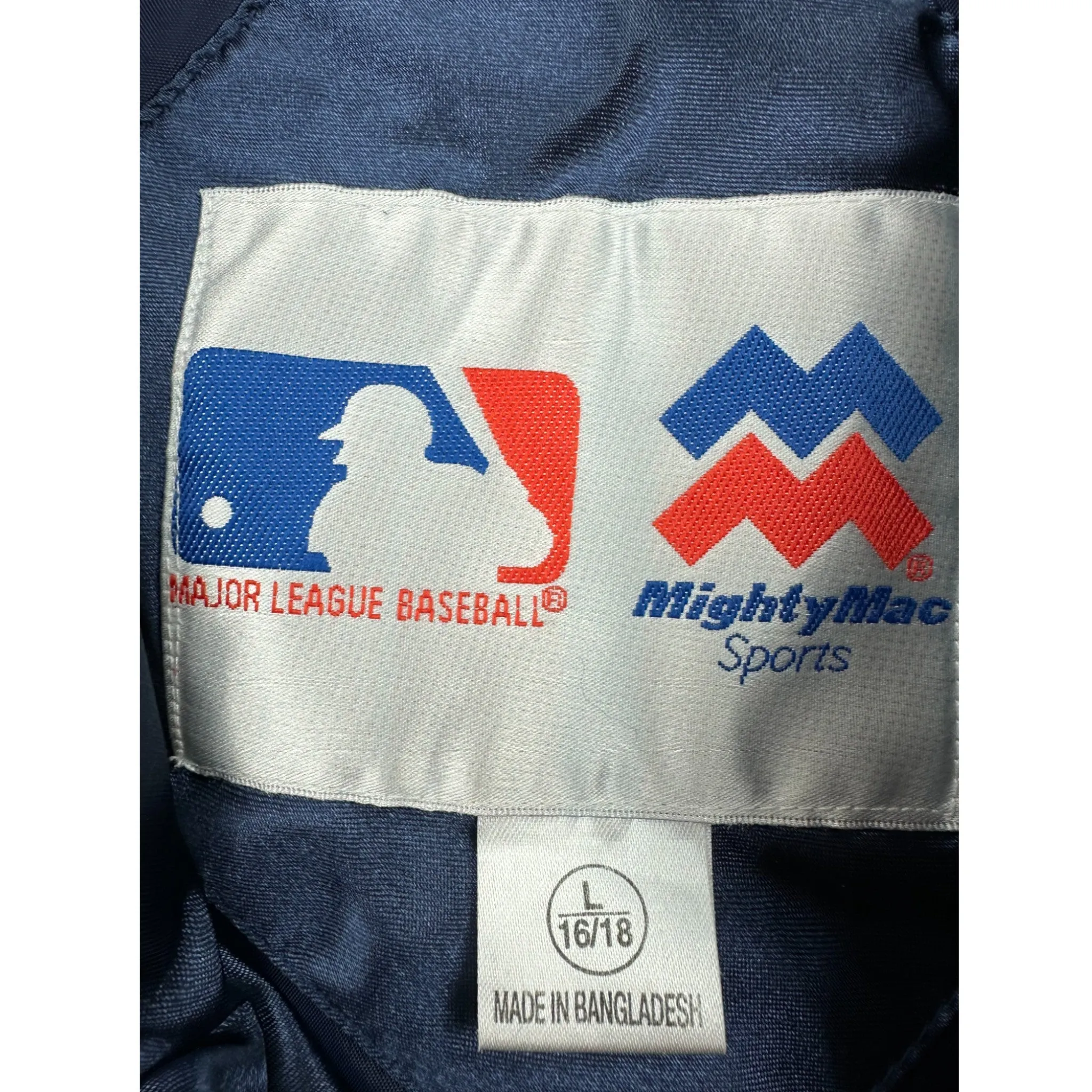 INDIANS PUFFER JACKET - (L)