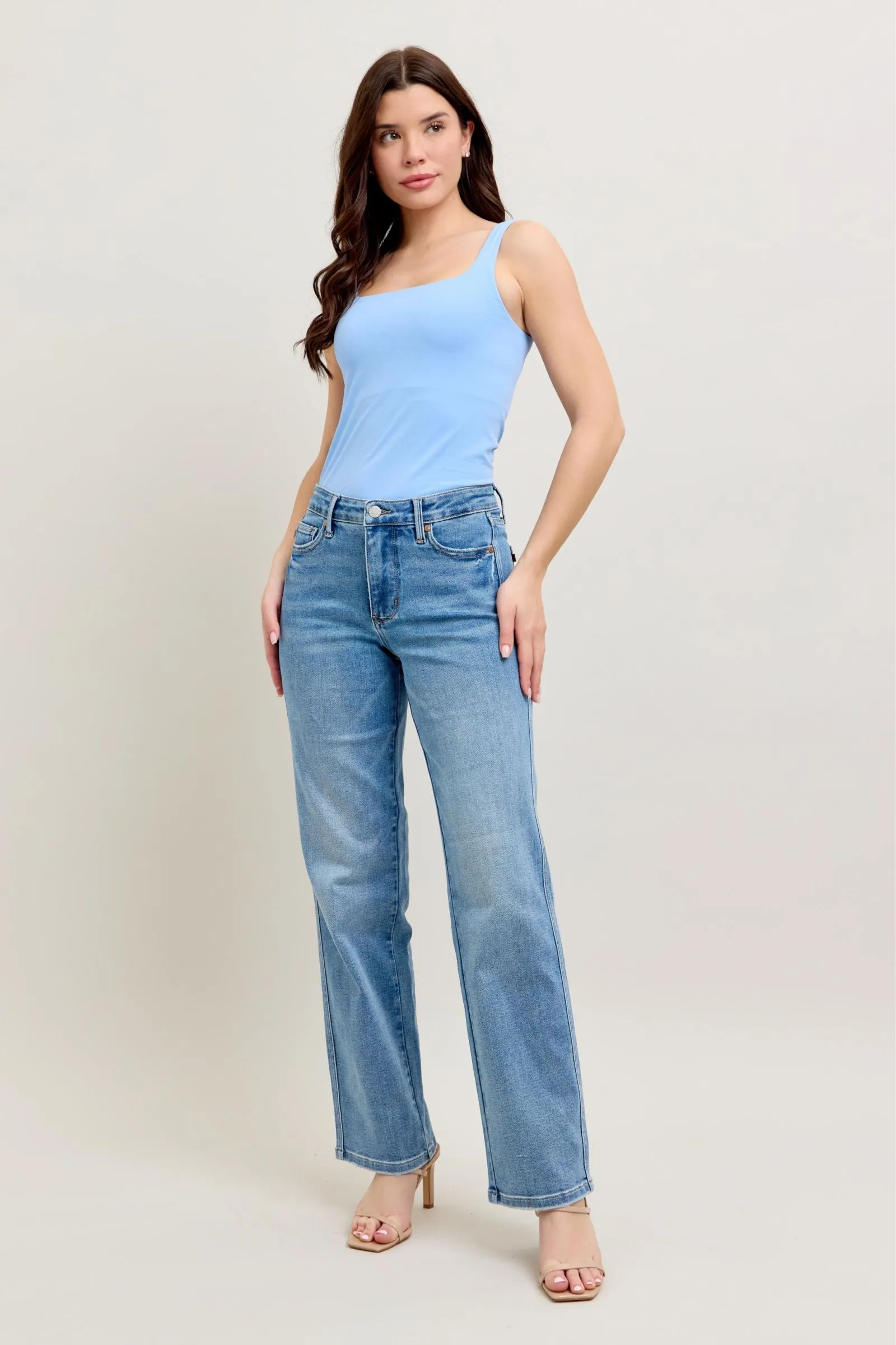 Judy Blue Mid Rise Tummy Control Straight Jeans
