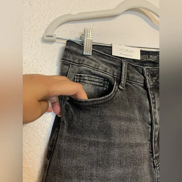 Judy Blue Sz 26 Black High Waist Wide Release Hem Wide Leg Crop Denim Jeans
