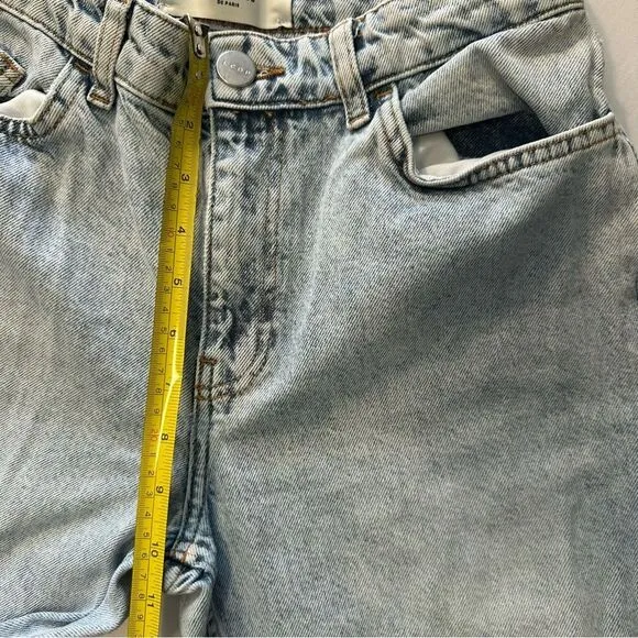 les coyotes de paris light wash straight leg women’s jeans 27 Made in Turkey