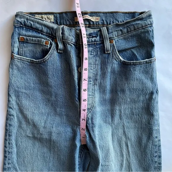 Levi womens Ribcage Straight Jeans 5 button high waisted 28 light blue