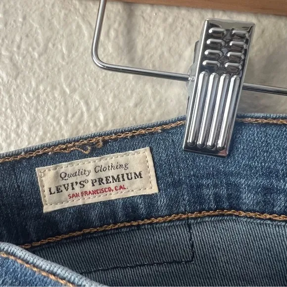 Levi's Premium Women’s Blue Straight Leg  Jeans Size 8 Short Waist 29