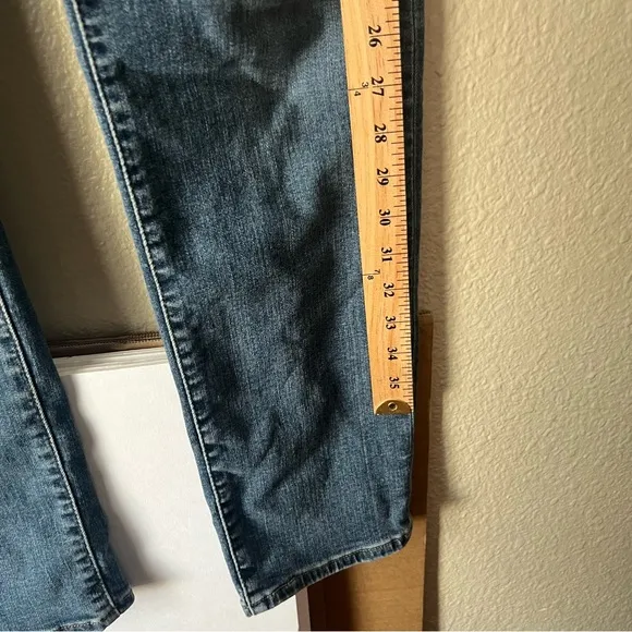 Levi's Premium Women’s Blue Straight Leg  Jeans Size 8 Short Waist 29