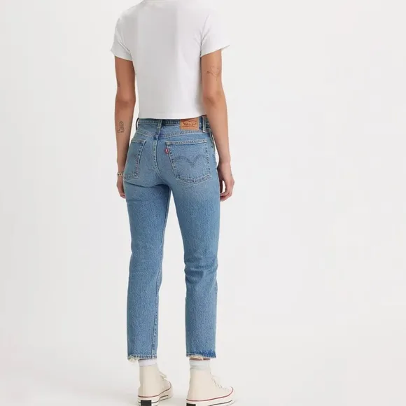 Levi’s Wedgie Straight Leg Medium Wash Jeans