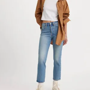 Levi’s Wedgie Straight Leg Medium Wash Jeans