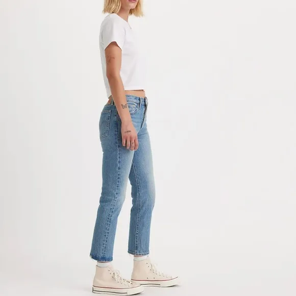 Levi’s Wedgie Straight Leg Medium Wash Jeans