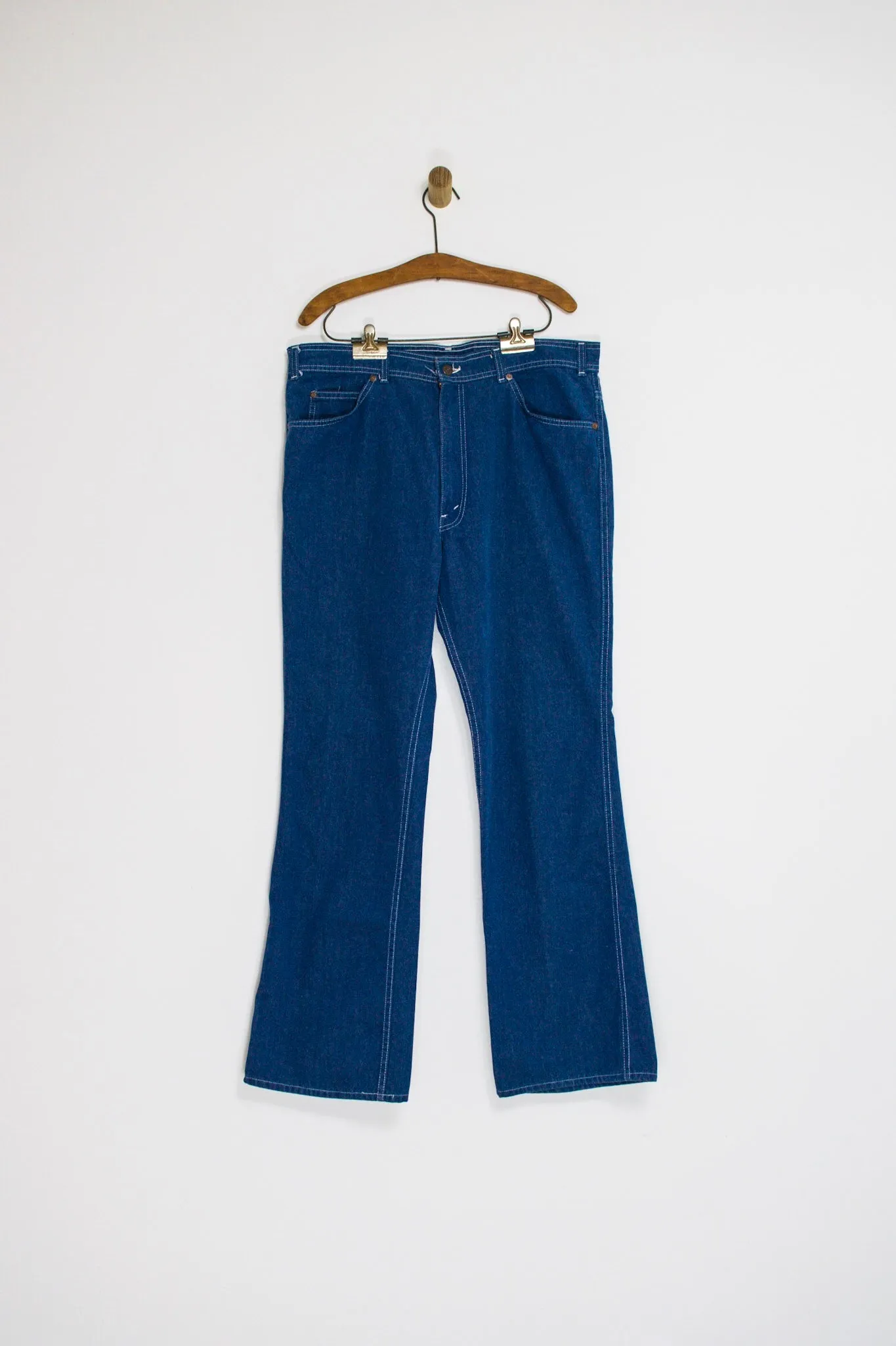 LEVI’S WHITE TAB JEANS / 37