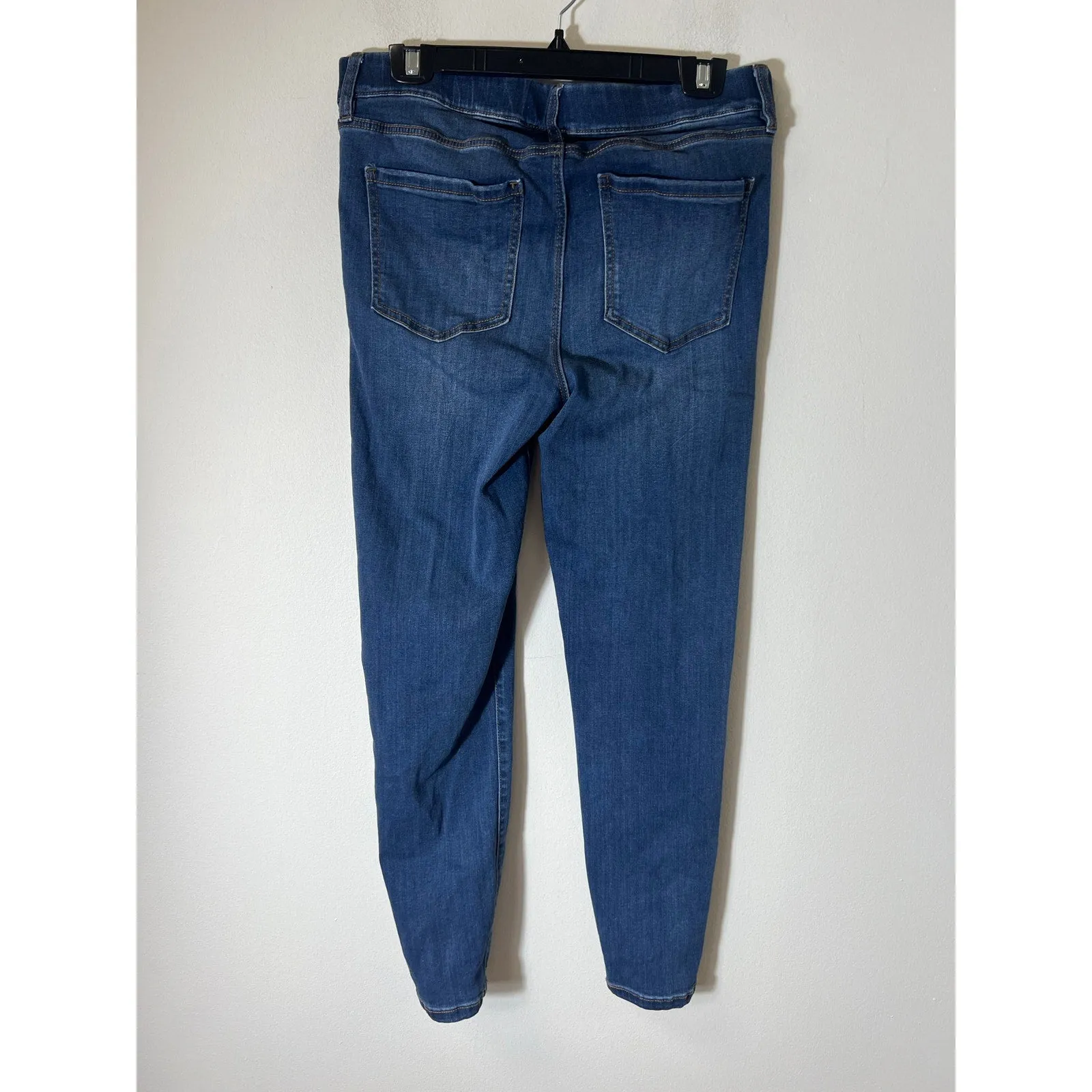 Liverpool  Ankle Skinny Pull On Jeans. Sz 10