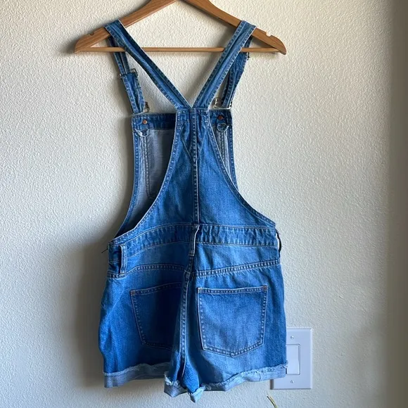 Madewell Adirondack Short Overalls in Isley Wash size S