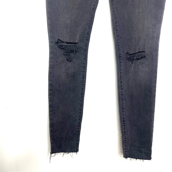 Madewell Mid-rise skinny jeans gray size 28